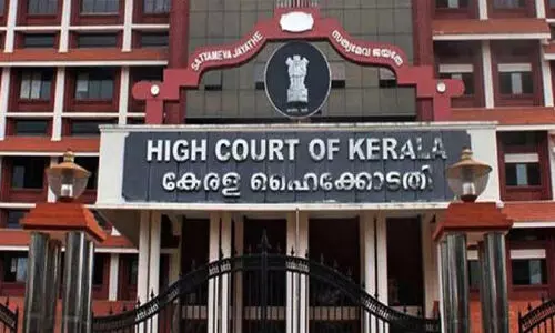 നിലയ്ക്കലില്‍ എല്ലാവരും അയ്യപ്പഭക്തർ; ഹെലികോപ്റ്ററോ വി.ഐ.പി ദര്‍ശനമോ വാഗ്ദാനം ചെയ്യരുത്- ഹൈകോടതി