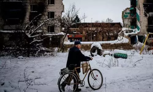 പോരാട്ടം രൂക്ഷം; യുക്രെയ്ൻ ഇരുട്ടിൽ