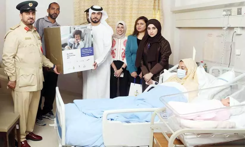 നവജാതശിശുക്കൾക്ക്​ കുട്ടി സീറ്റുകൾ വിതരണം ചെയ്ത്​ ആർ.ടി.എ