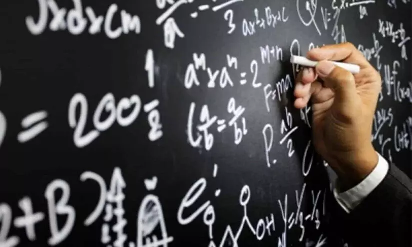 യു.പിയിൽ അധ്യാപിക ട്രാൻസ്ജെൻഡർ ആണെന്നറിഞ്ഞപ്പോൾ രാജിവെക്കാൻ സ്കൂൾ അധികൃതർ നിർബന്ധിച്ചതായി പരാതി