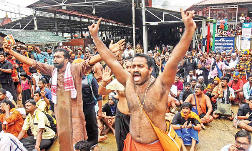 ശബരിമല യുവതിപ്രവേശനത്തിനെതിരായ പ്രതിഷേധം: 41 കേസുകൾ പിൻവലിച്ചെന്ന് മുഖ്യമന്ത്രി