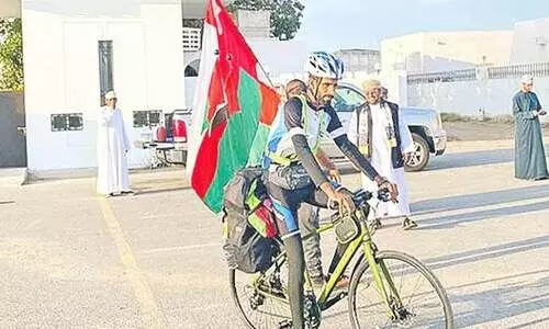 ഒ​മാ​നി​യു​ടെ 726 കി​ലോ​മീ​റ്റ​ർ സൈ​ക്കി​ൾ​യാ​ത്ര