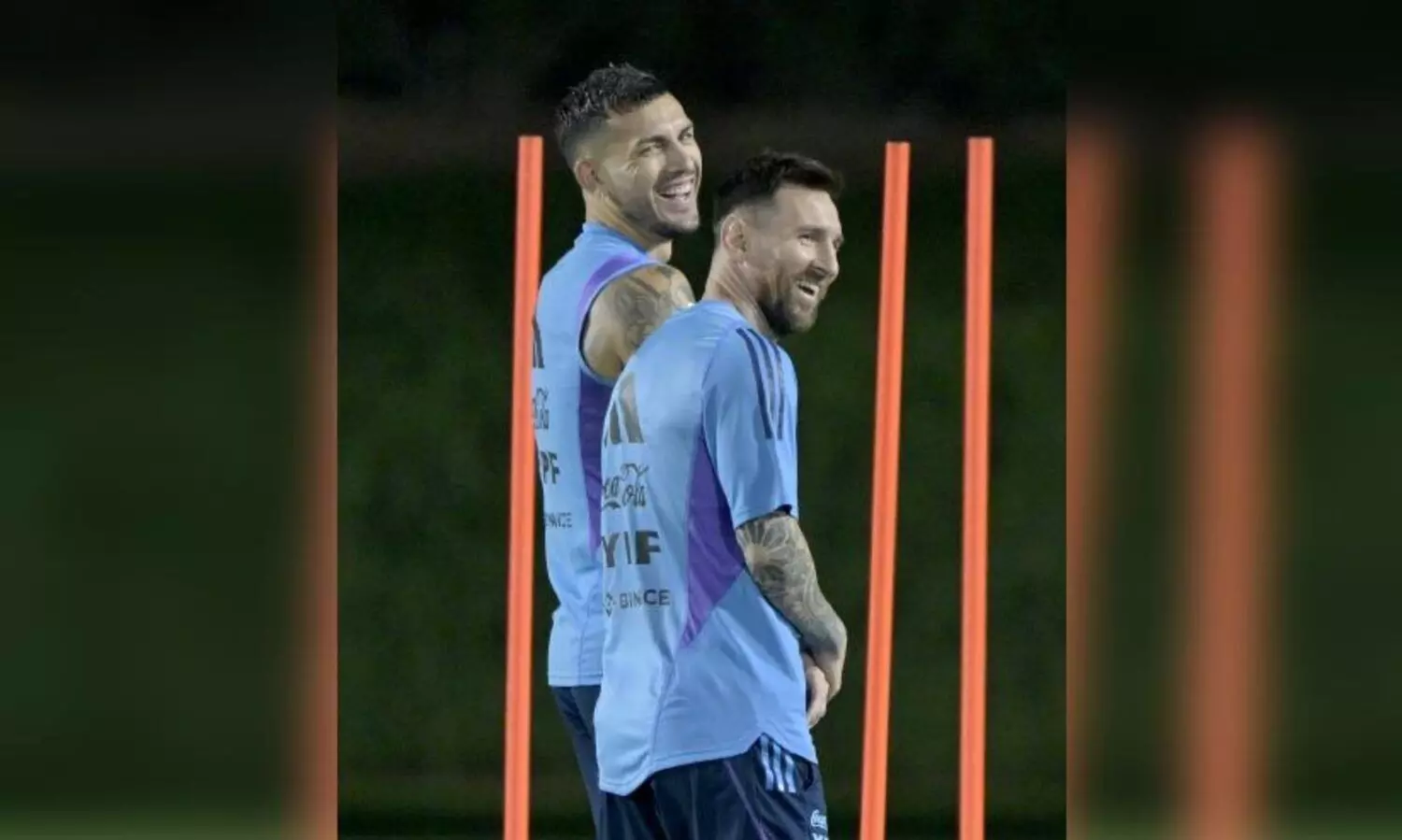 എട്ടിലേക്കു ചുരുങ്ങി ലോകം