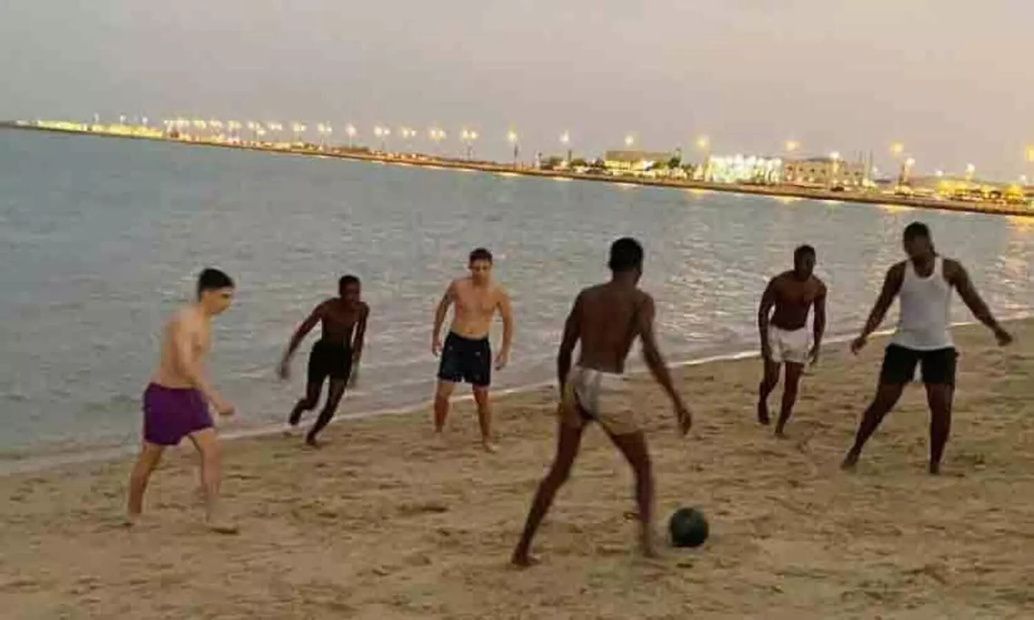 ഒഴിവുദിനം, ഉല്ലാസം മുഖ്യം