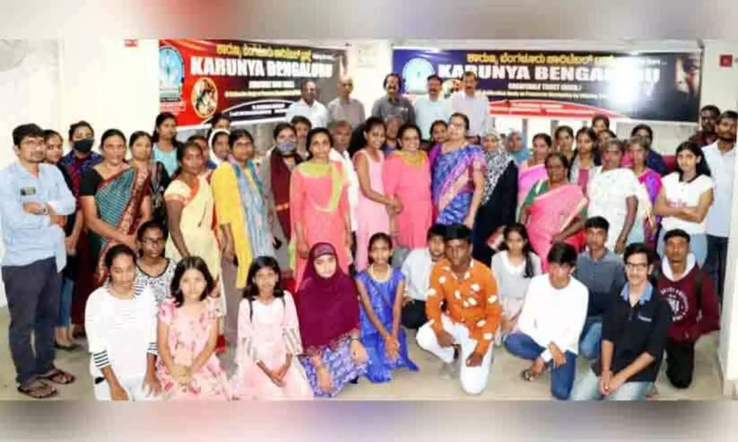 കാരുണ്യ ബംഗളൂരു പഠന സഹായം നൽകി