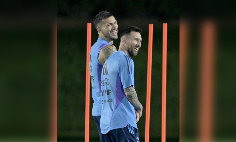 എട്ടിലേക്കു ചുരുങ്ങി ലോകം എട്ടിലേക്കു ചുരുങ്ങി ലോകം