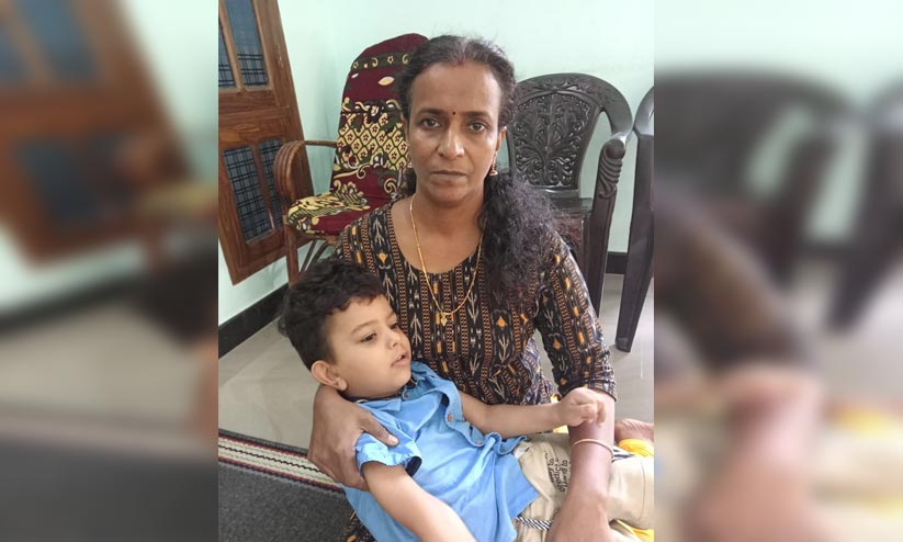 യമനിൽ നിന്ന് ഹാഷിമെത്തി; അമ്മത്തണൽ വിരിച്ച് ശ്രീജ യമനിൽ നിന്ന് ഹാഷിമെത്തി; അമ്മത്തണൽ വിരിച്ച് ശ്രീജ