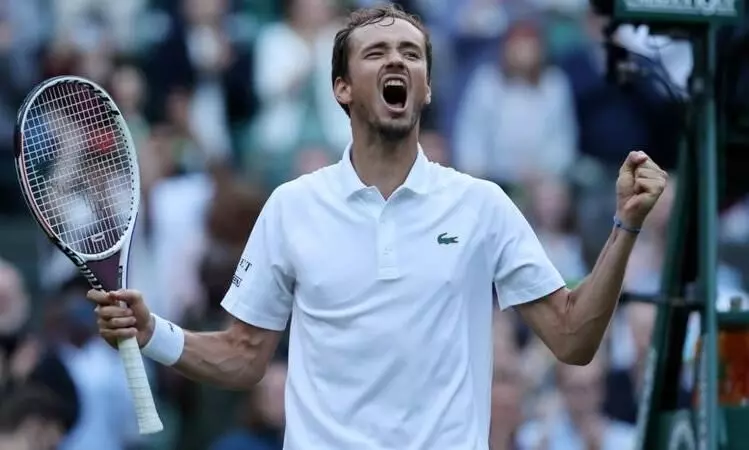 റഷ്യൻ താരങ്ങൾക്ക് കളി വിലക്കി; എട്ടുകോടി പിഴയിട്ട് എ.ടി.പി