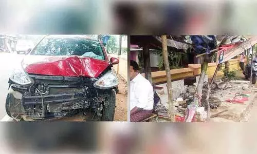 ബ​സ് കാ​ത്തി​രി​പ്പ് കേ​ന്ദ്ര​ത്തി​ലേ​ക്ക് കാ​ർ ഇ​ടി​ച്ചു​ക​യ​റി ര​ണ്ടു​പേ​ർ​ക്ക് പ​രി​ക്ക്