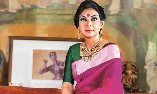 ഉള്ളിൽ അർബുദം ബാധിച്ചയാൾ മുഖം മിനുക്കുന്നതാണ് ഗുജറാത്ത് മോഡൽ -മല്ലിക സാരാഭായ് ഉള്ളിൽ അർബുദം ബാധിച്ചയാൾ മുഖം മിനുക്കുന്നതാണ് ഗുജറാത്ത് മോഡൽ -മല്ലിക സാരാഭായ്