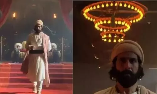Bulbs in 1630? Netizens fact-check Akshay Kumar