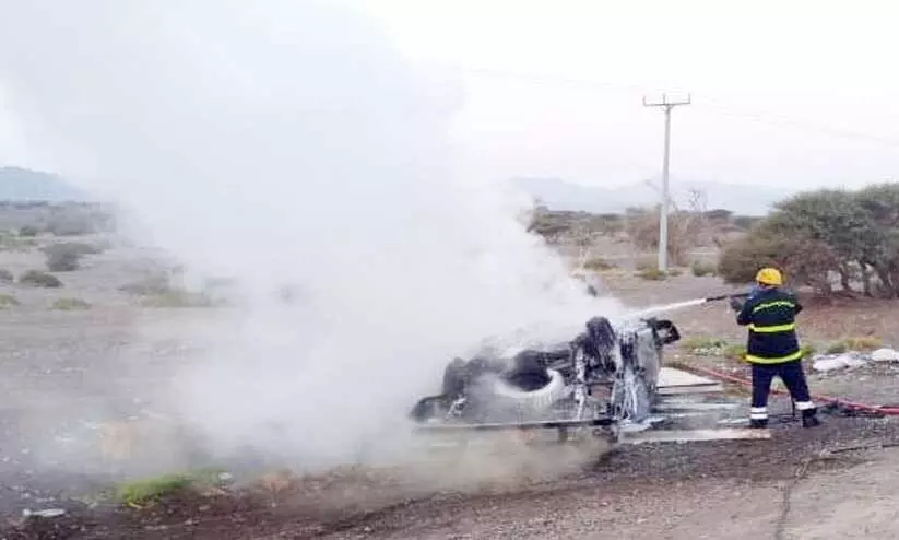 വാ​ഹ​ന​ത്തി​ന് തീ​പി​ടി​ച്ച് ഒ​രാ​ൾ​ക്ക് പ​രി​ക്ക്