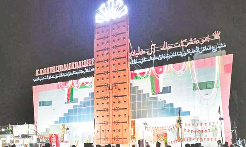 പാഴ്വസ്തുക്കളിൽനിന്നുണ്ടാക്കിയ 21 മീറ്റർ വാതിൽ ഗിന്നസ് ബുക്കിൽ പാഴ്വസ്തുക്കളിൽനിന്നുണ്ടാക്കിയ 21 മീറ്റർ വാതിൽ ഗിന്നസ് ബുക്കിൽ