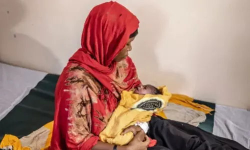 എന്റെ കുഞ്ഞിന് വിശക്കുന്നു; ലോകത്തോട് പറയുന്നു ഈ അമ്മമാർ