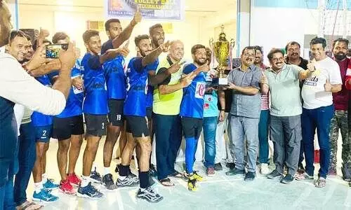 വോ​ളി​ബാ​ള്‍ ടൂ​ര്‍ണ​മെ​ന്‍റ്; ക​ണ്‍സ​പ്റ്റ് ക്രി​യേ​ഷ​ന്‍ ചാ​മ്പ്യ​ന്മാ​ര്‍