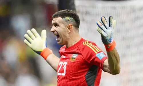 എമിർജൻറീനാ...; മാർട്ടിനെസാണ് താരം... എമിർജൻറീനാ...; മാർട്ടിനെസാണ് താരം...