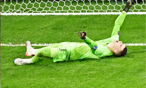 ലവ് യു കോവിച്; ഹീറോയായി ക്രൊയേഷ്യൻ ഗോളി ഡൊമിനിക് ലിവകോവിച് ലവ് യു കോവിച്; ഹീറോയായി ക്രൊയേഷ്യൻ ഗോളി ഡൊമിനിക് ലിവകോവിച്