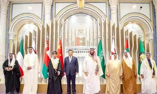 ചൈന-ജി.സി.സി ഉച്ചകോടി യു.എ.ഇ സംഘത്തെ നയിച്ച് ഫുജൈറ ഭരണാധികാരി ചൈന-ജി.സി.സി ഉച്ചകോടി യു.എ.ഇ സംഘത്തെ നയിച്ച് ഫുജൈറ ഭരണാധികാരി