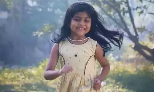 Kaakipadas Poovai Poovai  Movie Song  Out