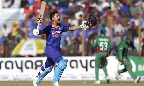 ഇഷാൻ കിഷന് ഡബിൾ സെഞ്ച്വറി; മൂന്നാം ഏകദിനത്തിൽ ബംഗ്ലാദേശിനെതിരേ ഇന്ത്യക്ക് കൂറ്റൻ സ്കോർ -409/8