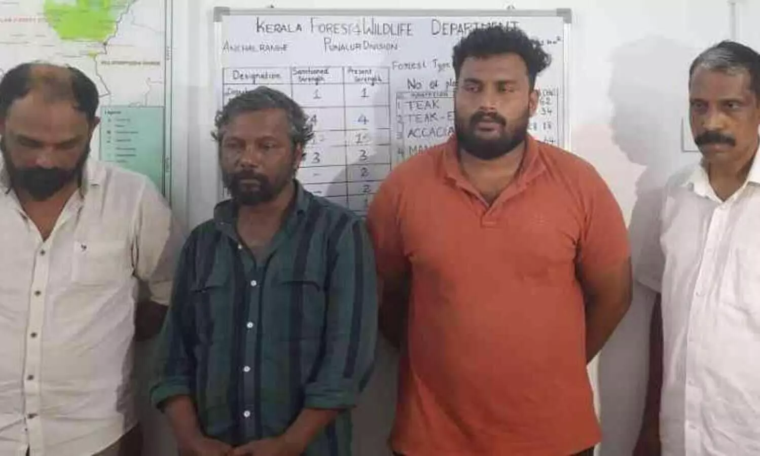 തിമിംഗല ഛർദ്ദിയുമായി നാല് പേർ പിടിയിൽ