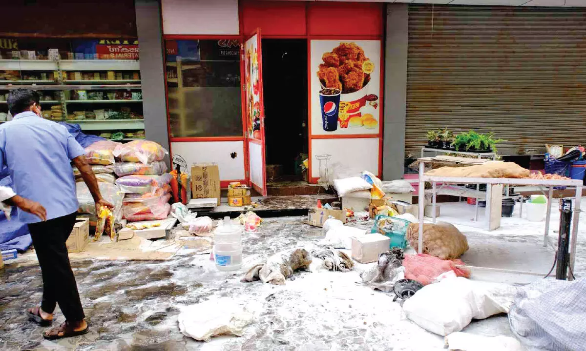 സൂ​പ്പ​ർ മാ​ർ​ക്ക​റ്റി​ൽ തീ​പി​ടി​ത്തം