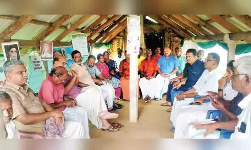 പ്ലാച്ചിമട ട്രൈബ്യൂണൽ ബിൽ: സർക്കാറിന്റേത് വീഴ്ച; പ്രക്ഷോഭം ശക്തമാക്കാൻ തീരുമാനം പ്ലാച്ചിമട ട്രൈബ്യൂണൽ ബിൽ: സർക്കാറിന്റേത് വീഴ്ച; പ്രക്ഷോഭം ശക്തമാക്കാൻ തീരുമാനം