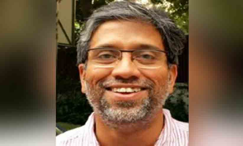 കാഴ്ച മങ്ങി; ചികിത്സക്ക് ജാമ്യം തേടി ഹാനി ബാബു ഹൈകോടതിയിൽ