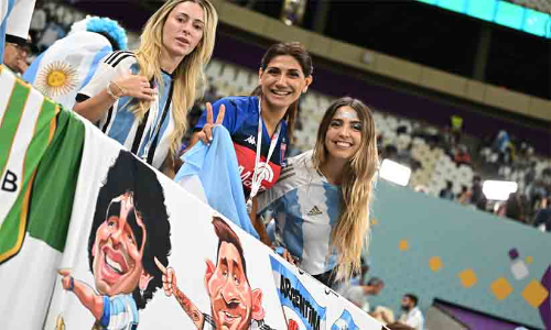 ആരാധകരേ...നിങ്ങൾ ശാന്തരാകരുത് !