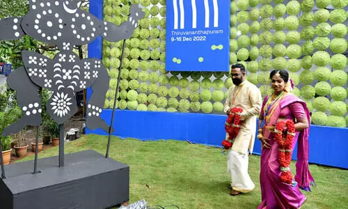 മേളക്കാലത്തെ പ്രണയം... ഐ.എഫ്.എഫ്.കെ വേദിയിൽ ദമ്പതികളായി പാമ്പള്ളിയും സുരഭിയും