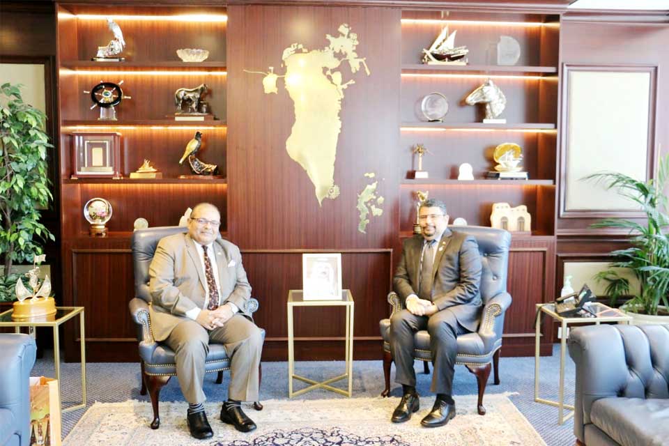 ഇ​ന്ത്യ​ൻ അം​ബാ​സ​ഡ​ർ വൈ​ദ്യു​തി മ​​ന്ത്രി​യു​മാ​യി കൂ​ടി​ക്കാ​ഴ്ച ന​ട​ത്തി