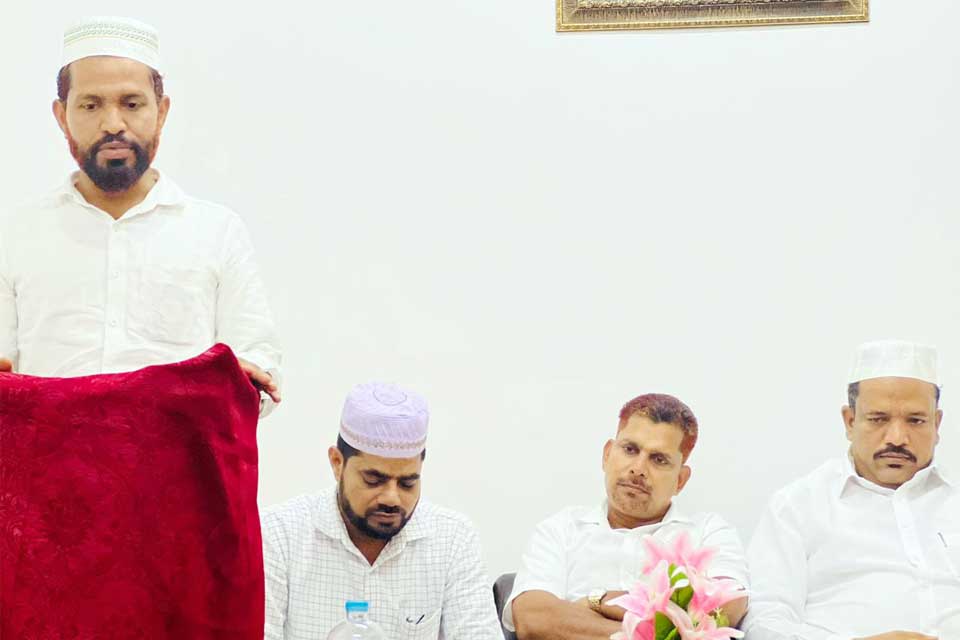 അ​നു​സ്മ​ര​ണ സം​ഗ​മം