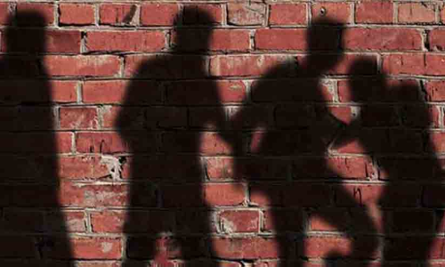 യു.പിയിൽ വിവാഹചടങ്ങിനിടെ ഭക്ഷണത്തിൽ തൊട്ടതിന് ദലിത് യുവാവിനെ അടിച്ചുവീഴ്ത്തി