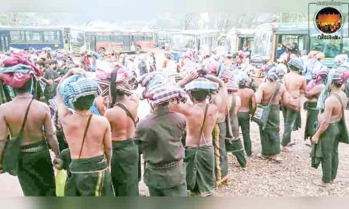 ചെയിൻ സർവിസിലെ കണ്ടക്ടറെ ഒഴിവാക്കി കെ.എസ്.ആർ.ടി.സി പരീക്ഷണം; ശബരിമല  തീർഥാടകർക്ക് ദുരിതം