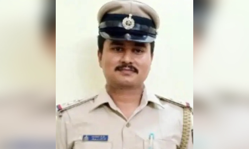 യുവ അഭിഭാഷക​​െൻറ പരാതിയിൽ  എസ്.ഐക്ക് സസ്‍പെഷൻ