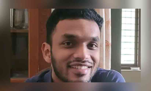 ബ്ലാസ്റ്റേഴ്സിന്റെ കളി കണ്ട് വീട്ടിലേക്ക് മടങ്ങവെ യുവാവ് ട്രെയിനിൽനിന്ന് വീണ് മരിച്ചു