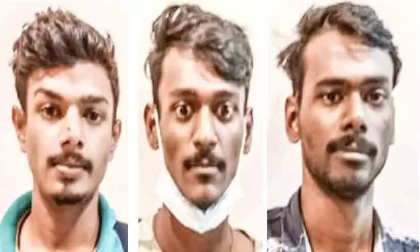 യുവാവിനെ തട്ടിക്കൊണ്ടുപോയി മർദിച്ച കേസിലെ പ്രതികൾ പിടിയിൽ യുവാവിനെ തട്ടിക്കൊണ്ടുപോയി മർദിച്ച കേസിലെ പ്രതികൾ പിടിയിൽ