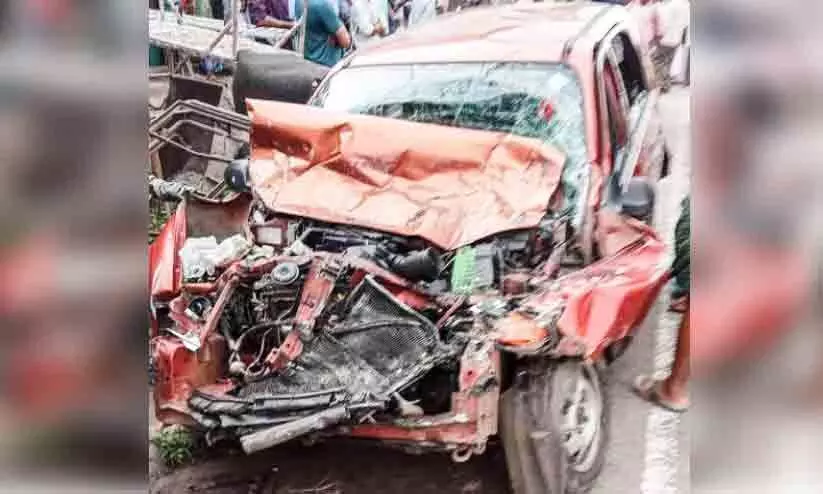 കെ.എസ്.ആർ.ടി.സി ബസും കാറും കൂട്ടിയിടിച്ചു