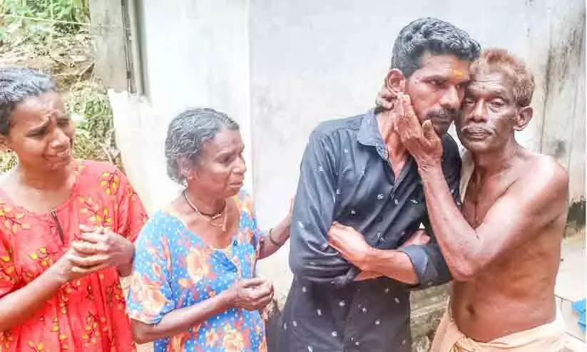 കയറും മുമ്പേ ട്രെയിൻവിട്ടു; യുവാവ് വീട്ടിലേക്ക് നടന്നത് 250 കി.മീറ്റർ കയറും മുമ്പേ ട്രെയിൻവിട്ടു; യുവാവ് വീട്ടിലേക്ക് നടന്നത് 250 കി.മീറ്റർ