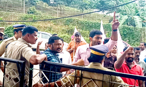 എ​സ്.​ബി.​ഐ തെ​ന്മ​ല