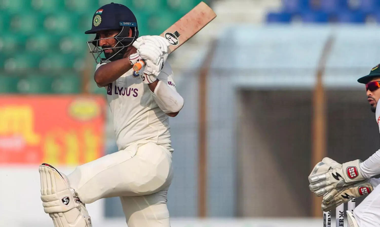 റൺ വേട്ടയിൽ ബാറ്റിങ് ഇതിഹാസത്തെ മറികടന്ന് ചേതേശ്വർ പൂജാര