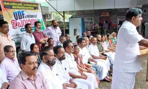 കൊയിലാണ്ടി നഗരസഭയിലെ ക്രമക്കേട് യു.ഡി.എഫ് കൗൺസിലർമാർ ഉപവാസം നടത്തി