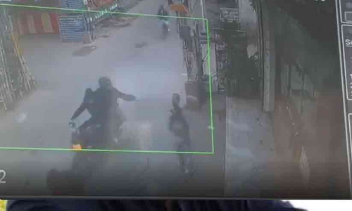 acid attack, acid attack on delhi schoolgirl