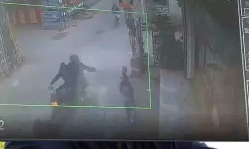 acid attack, acid attack on delhi schoolgirl