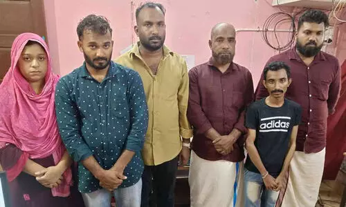 ദുർമന്ത്രവാദം: യുവതിയും ഉമ്മയും കൈക്കുഞ്ഞുങ്ങളുമായി റബർ തോട്ടത്തിലൂടെ ഓടി എത്തിയത് പൊലീസ് സ്റ്റേഷനിൽ