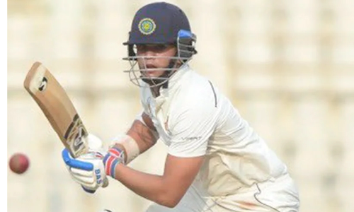 അരങ്ങേറ്റത്തിൽ സെഞ്ച്വറി; സചിന്റെ വഴിയേ മകനും അരങ്ങേറ്റത്തിൽ സെഞ്ച്വറി; സചിന്റെ വഴിയേ മകനും