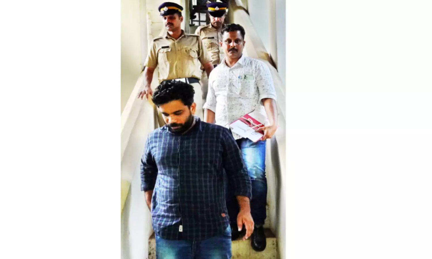 പി.എൻ.ബി തട്ടിപ്പ്: ഓൺലൈൻ റമ്മിക്കും പ്രതി ലക്ഷങ്ങൾ ചെലവിട്ടു