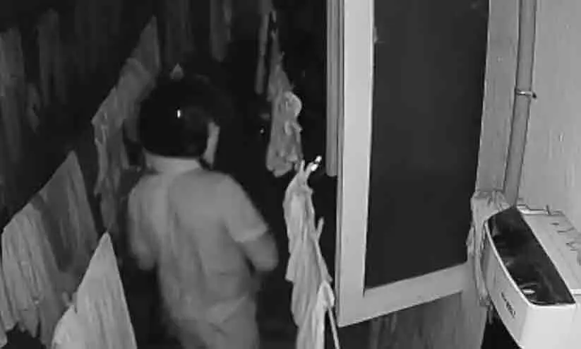 വനിത ഹോസ്റ്റലിൽ വസ്ത്ര മോഷണം നടന്നത് അഞ്ചുതവണ; സി.സി.ടി.വിയിൽ കുടുങ്ങിയിട്ടും പിടികൂടാനായില്ല