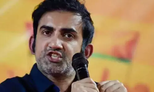 ഡൽഹി ക്രിക്കറ്റിൽ നിന്നും ഓടിയൊളിച്ചയാൾ ...​; ഗംഭീറിന്റെ ട്വീറ്റ് ലക്ഷ്യംവെക്കുന്നതാരെ ?