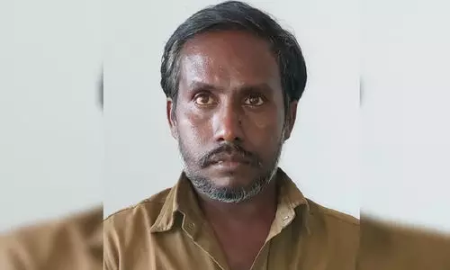 ഏഴിലോട് ടാങ്കർ ലോറി അപകടത്തിൽ ഡ്രൈവര് അറസ്റ്റിൽ ഏഴിലോട് ടാങ്കർ ലോറി അപകടത്തിൽ ഡ്രൈവര് അറസ്റ്റിൽ